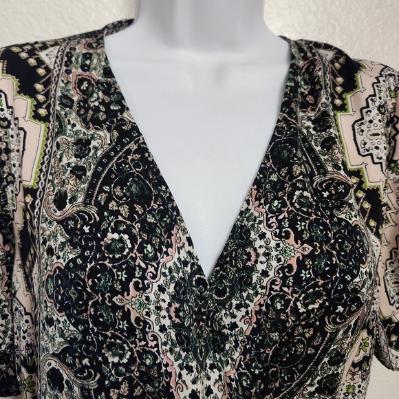 Cupcakes and Cashmere Kabrina Wrap Blouse Women's Size Small - Picture 5 of 13